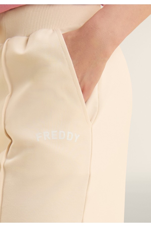 Freddy WTRP5 whitecup g_5