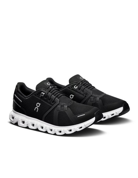 On 0060299 blackwhite_3
